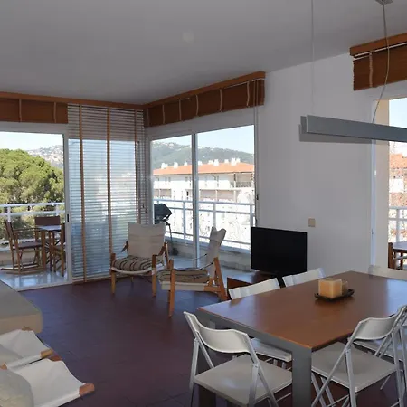 Mar I Llum Apartment *
